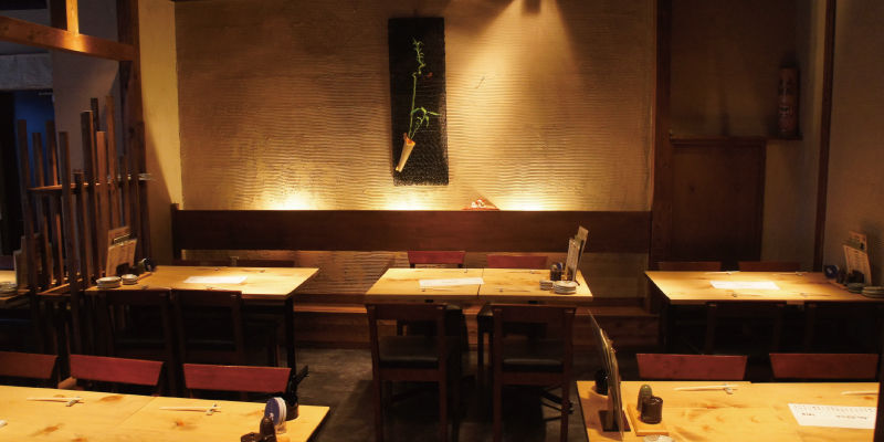 サカナキュイジーヌRYO1階テーブル席